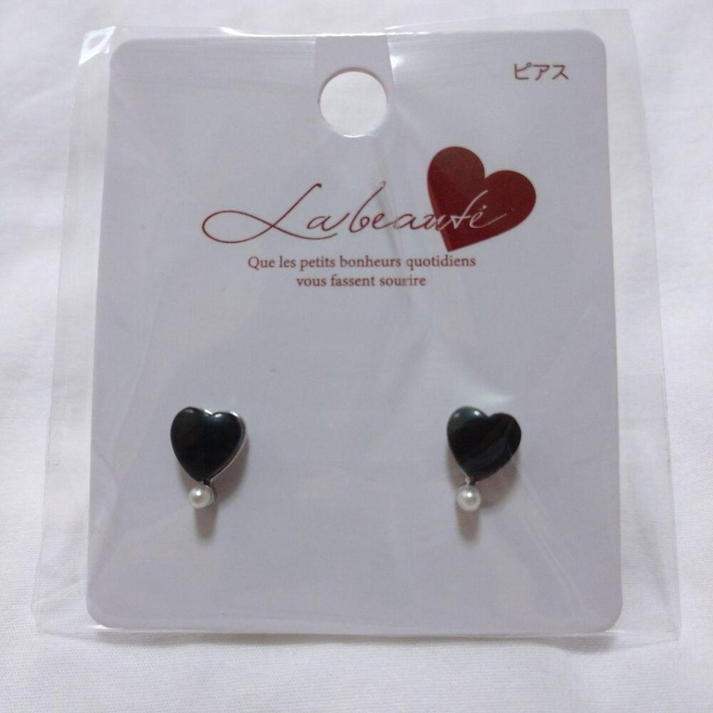CanDo Heart Motif Earrings Black